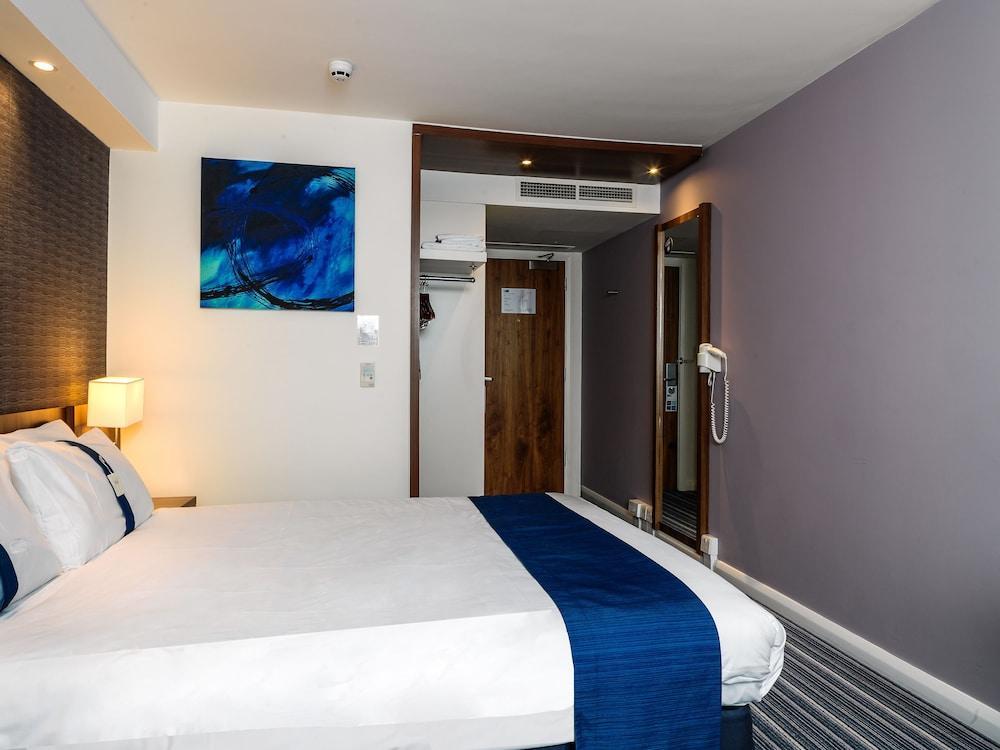 Holiday Inn Express London Gatwick Crawley, An Ihg Hotel מראה חיצוני תמונה