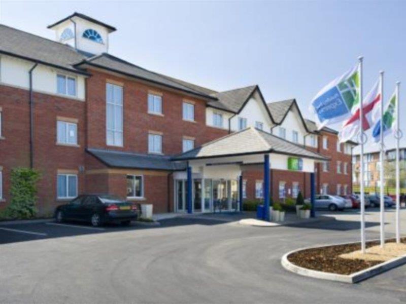 Holiday Inn Express London Gatwick Crawley, An Ihg Hotel מראה חיצוני תמונה