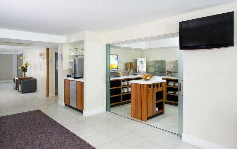 Holiday Inn Express London Gatwick Crawley, An Ihg Hotel מראה חיצוני תמונה